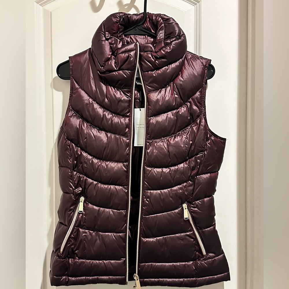 Calvin Klein - Vest. Small. Casual.